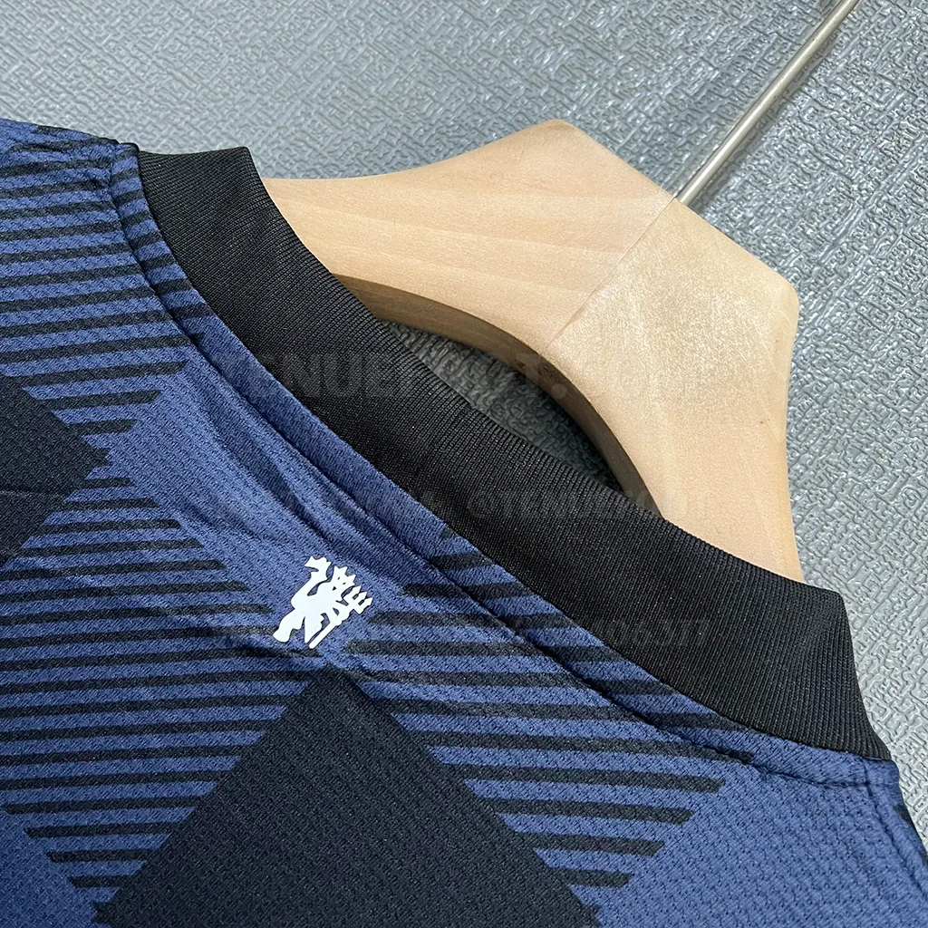 Man Utd Retro 13-14 Third (6)