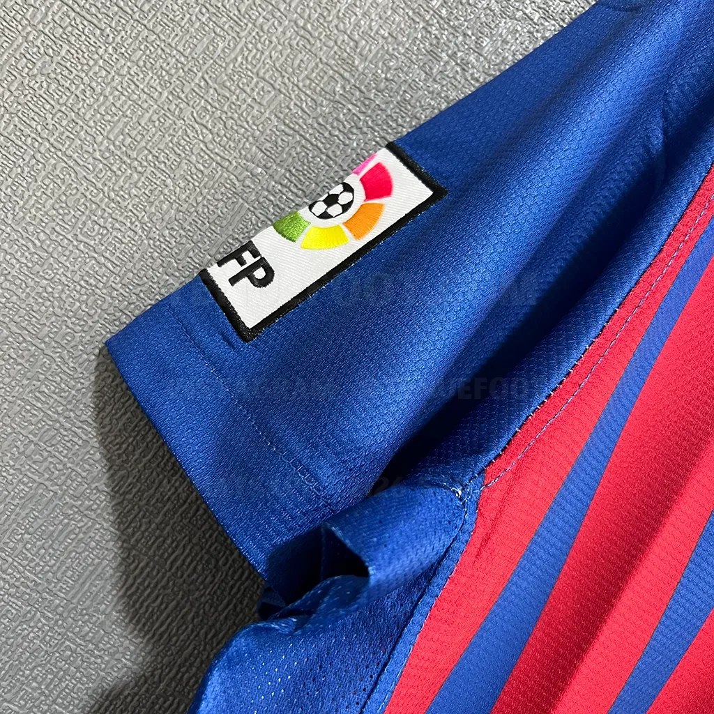 Barcelona Retro 11-12 Home (4)