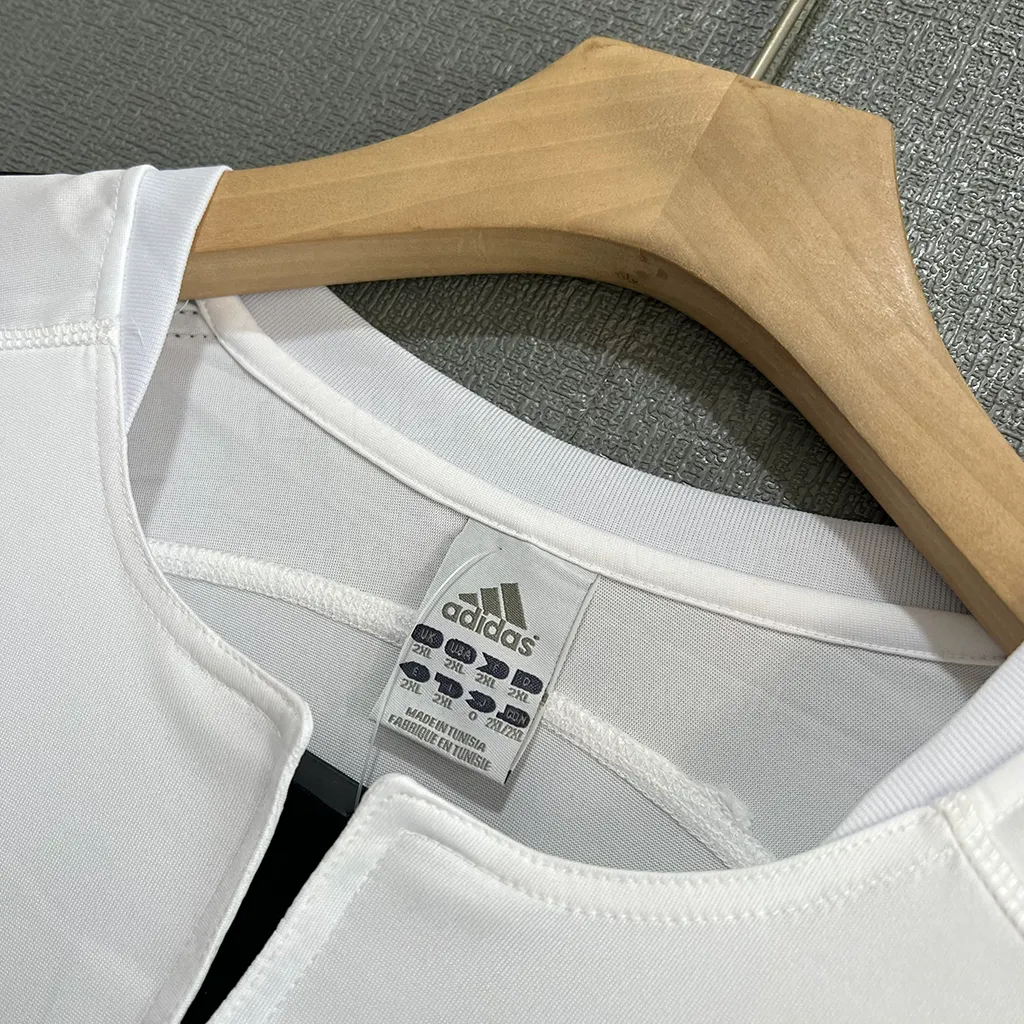 Real Madrid Retro 03-04 Home (3)