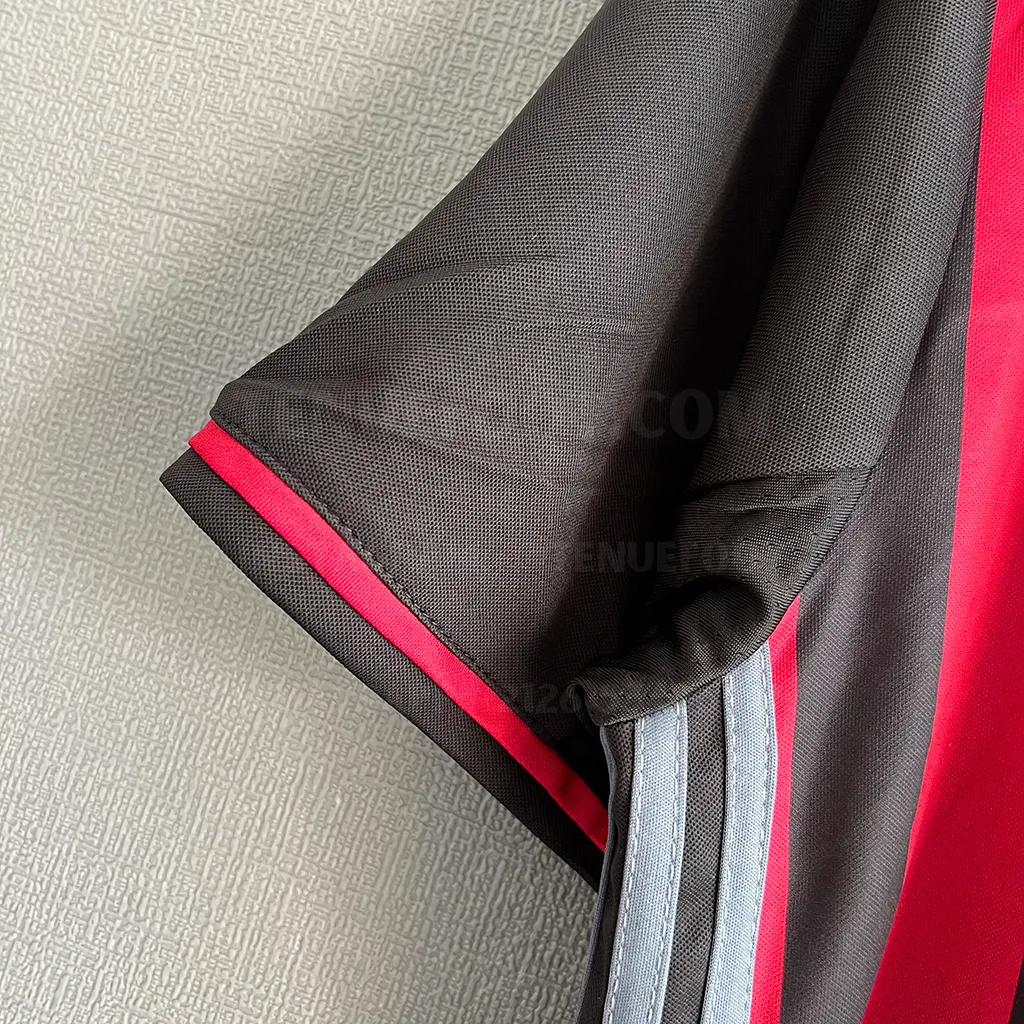 AC Milan Retro 16-17 Home (4)