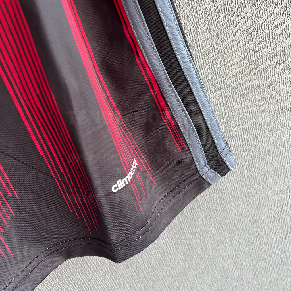 AC Milan Retro 16-17 Home (5)