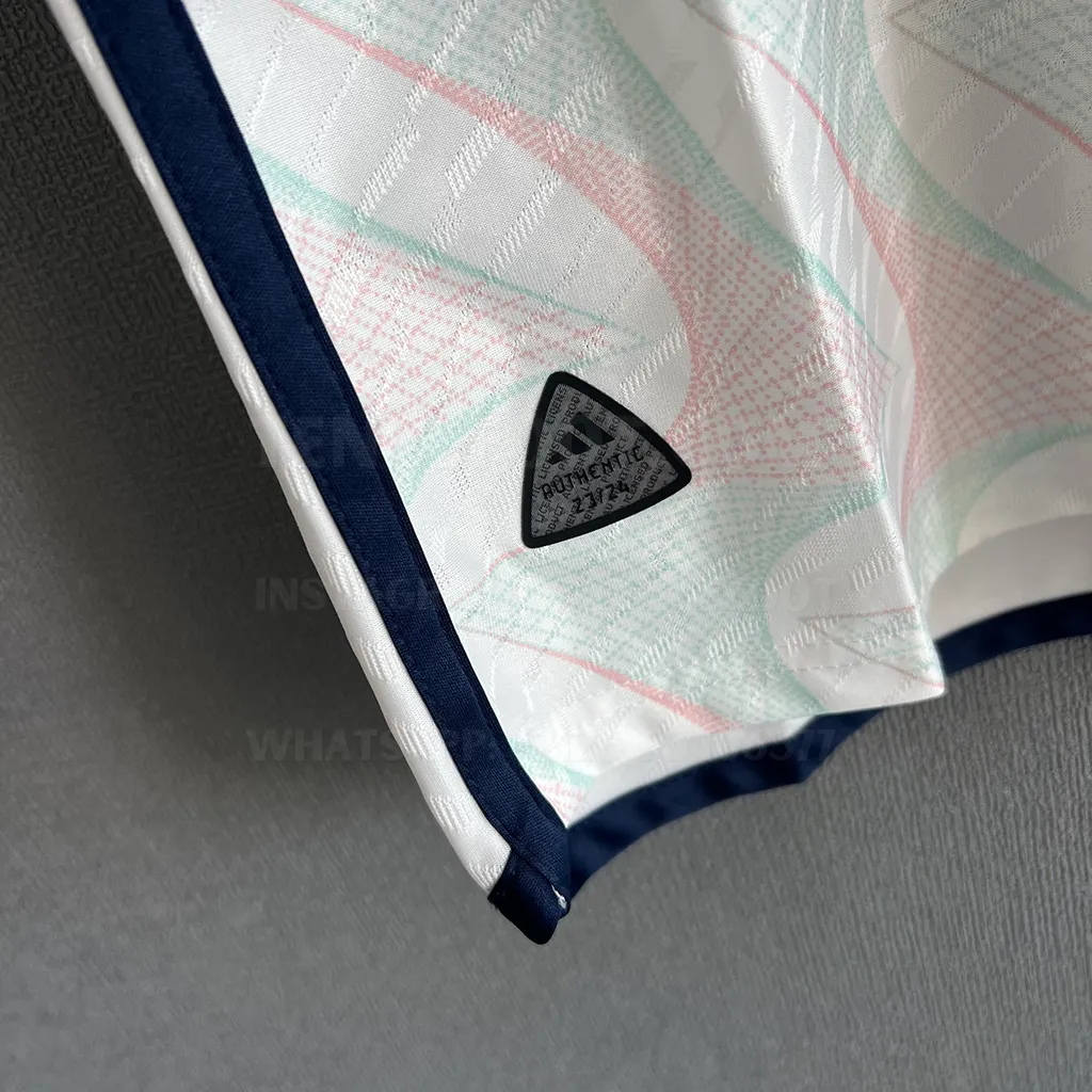 Ajax Away Player Version (5)