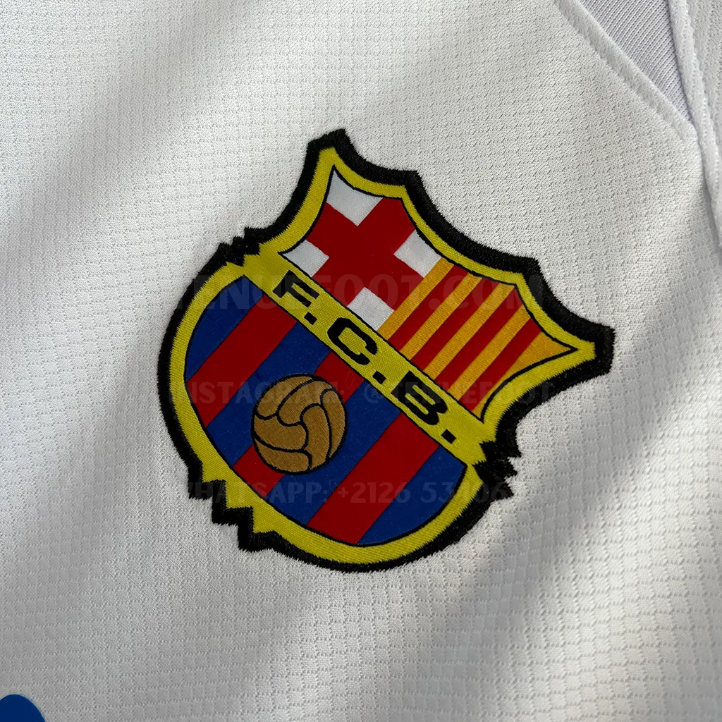 Barcelona Away (2)