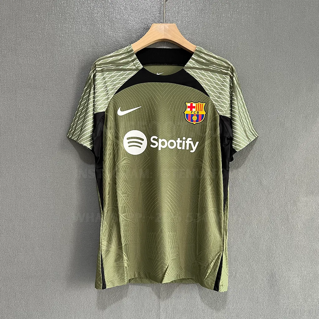 Barcelona Prematch Oliver Green Player Version (1)