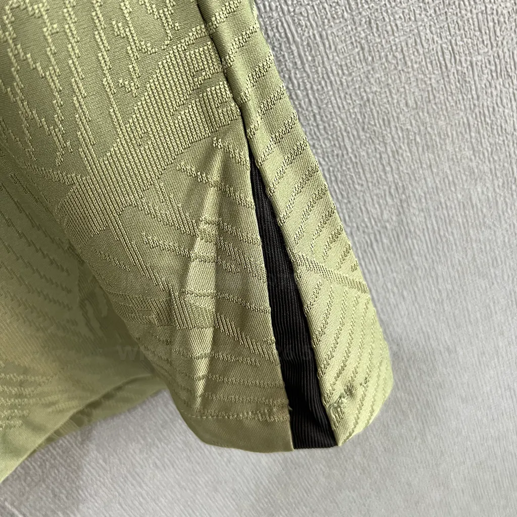 Barcelona Prematch Oliver Green Player Version (5)