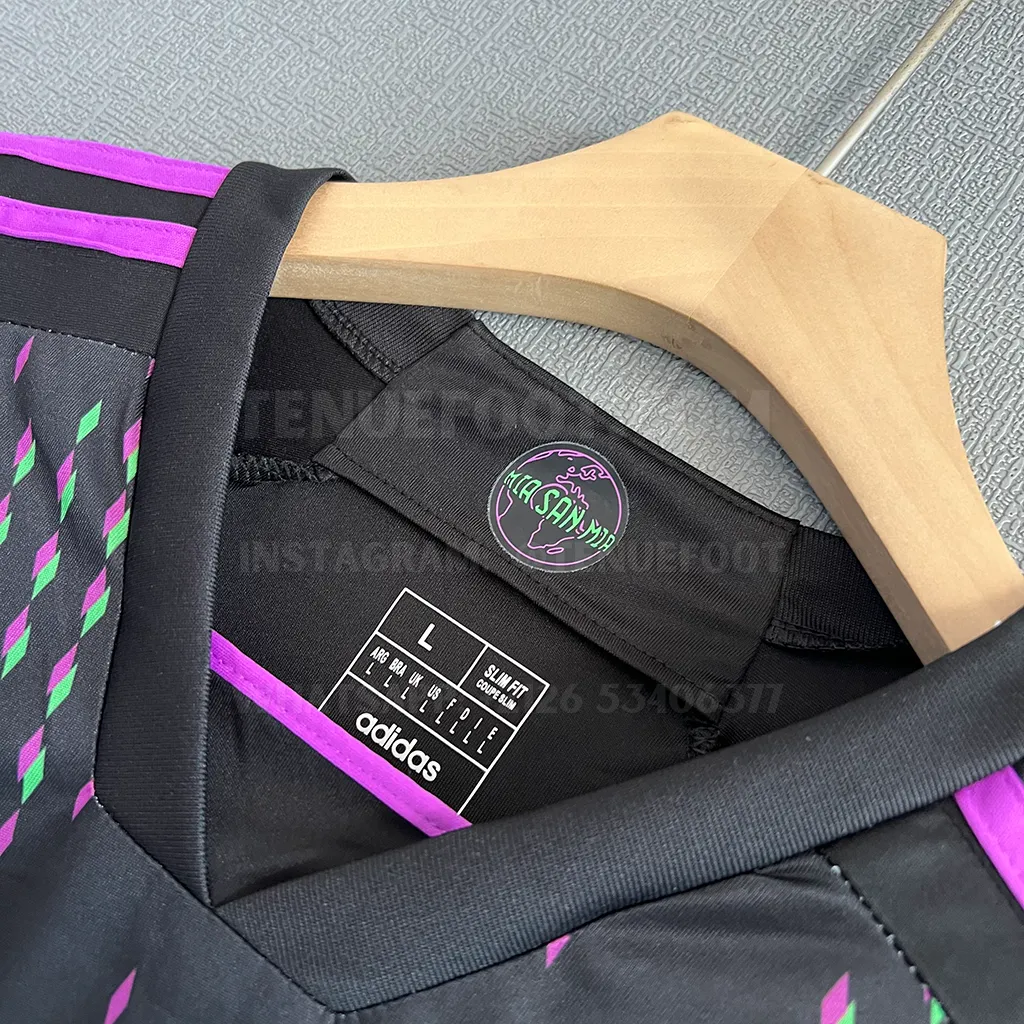 Bayern Munich Away (3)