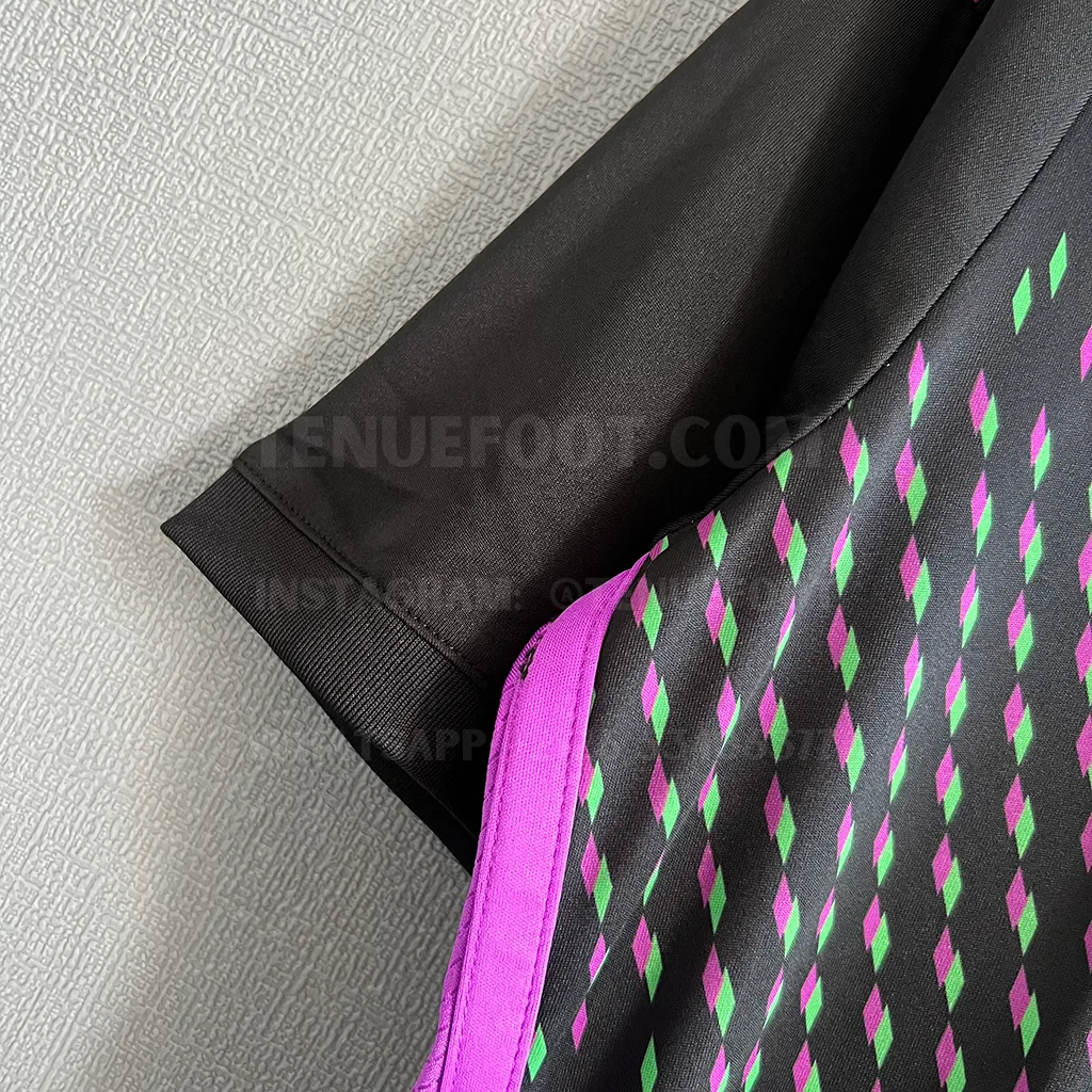 Bayern Munich Away (4)