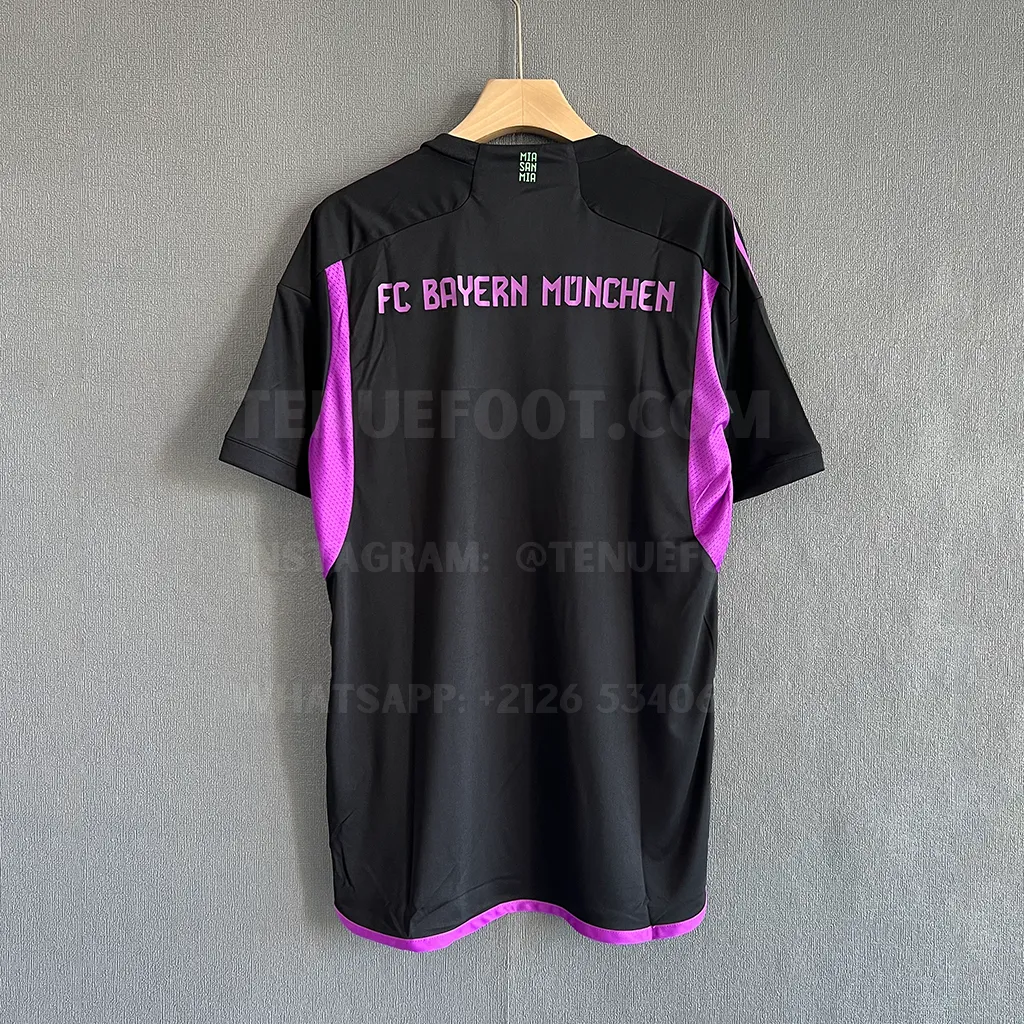 Bayern Munich Away (7)