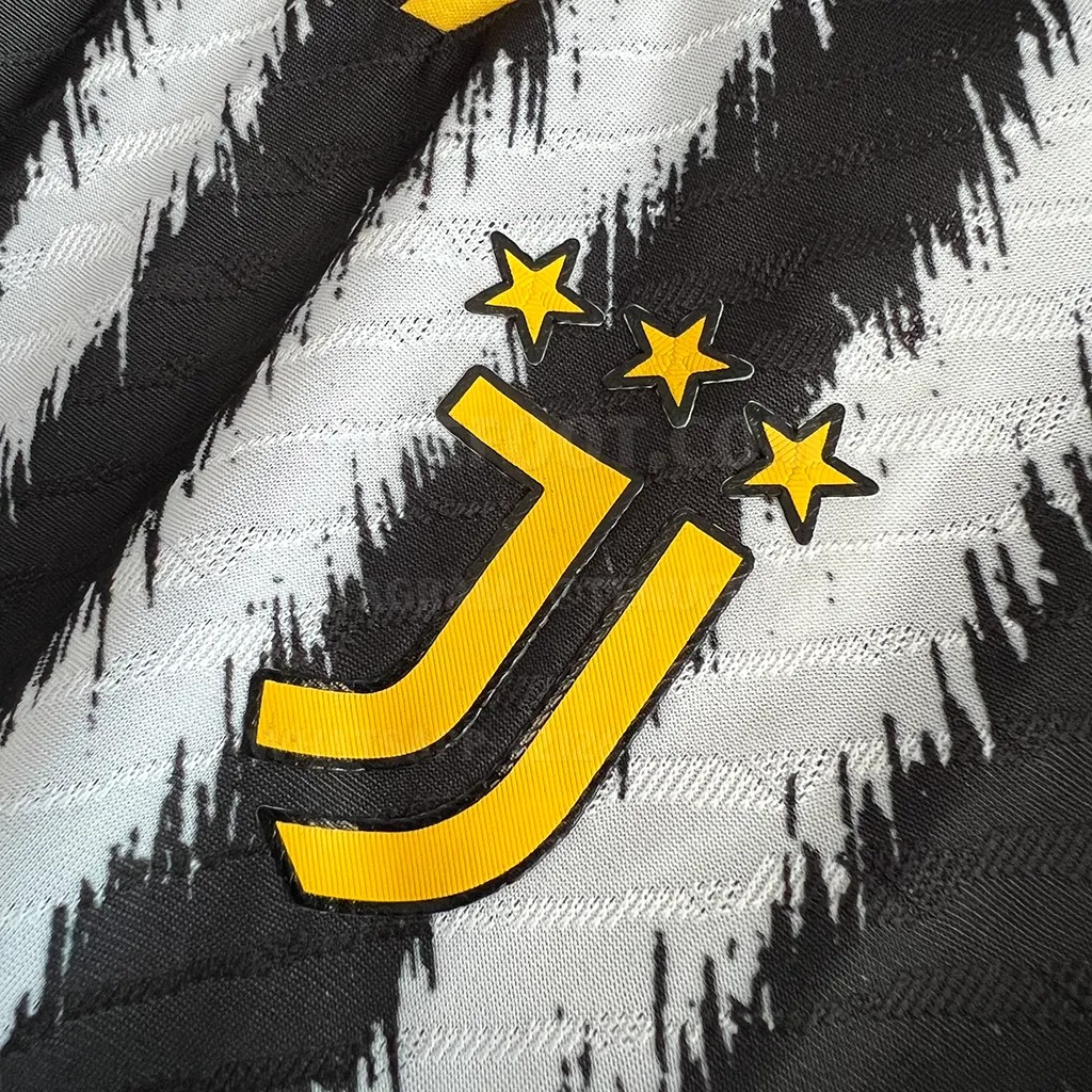 Juventus Home Player Version (2)