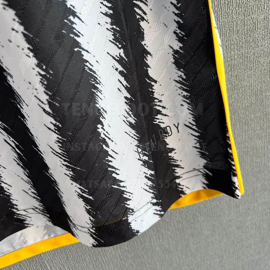 Juventus Home Player Version (5)