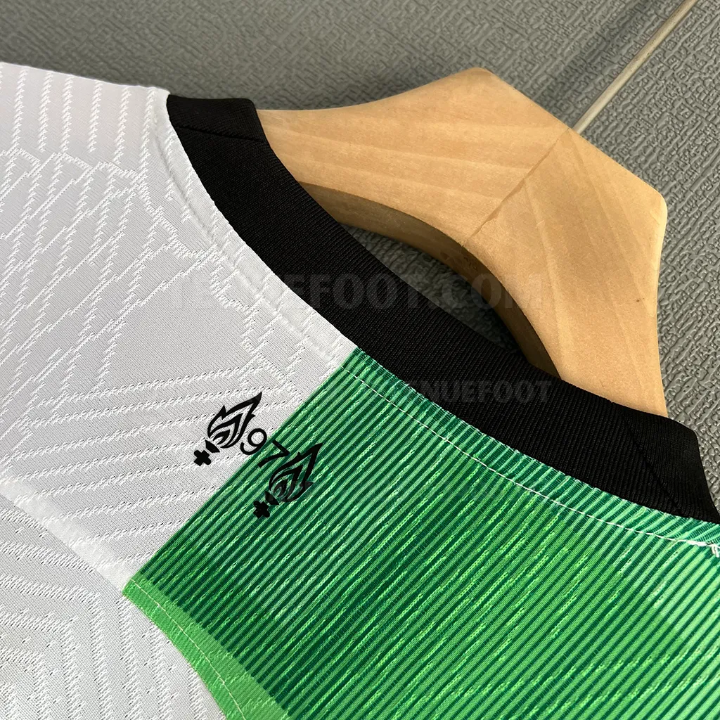 Liverpool Away Player Version (6)
