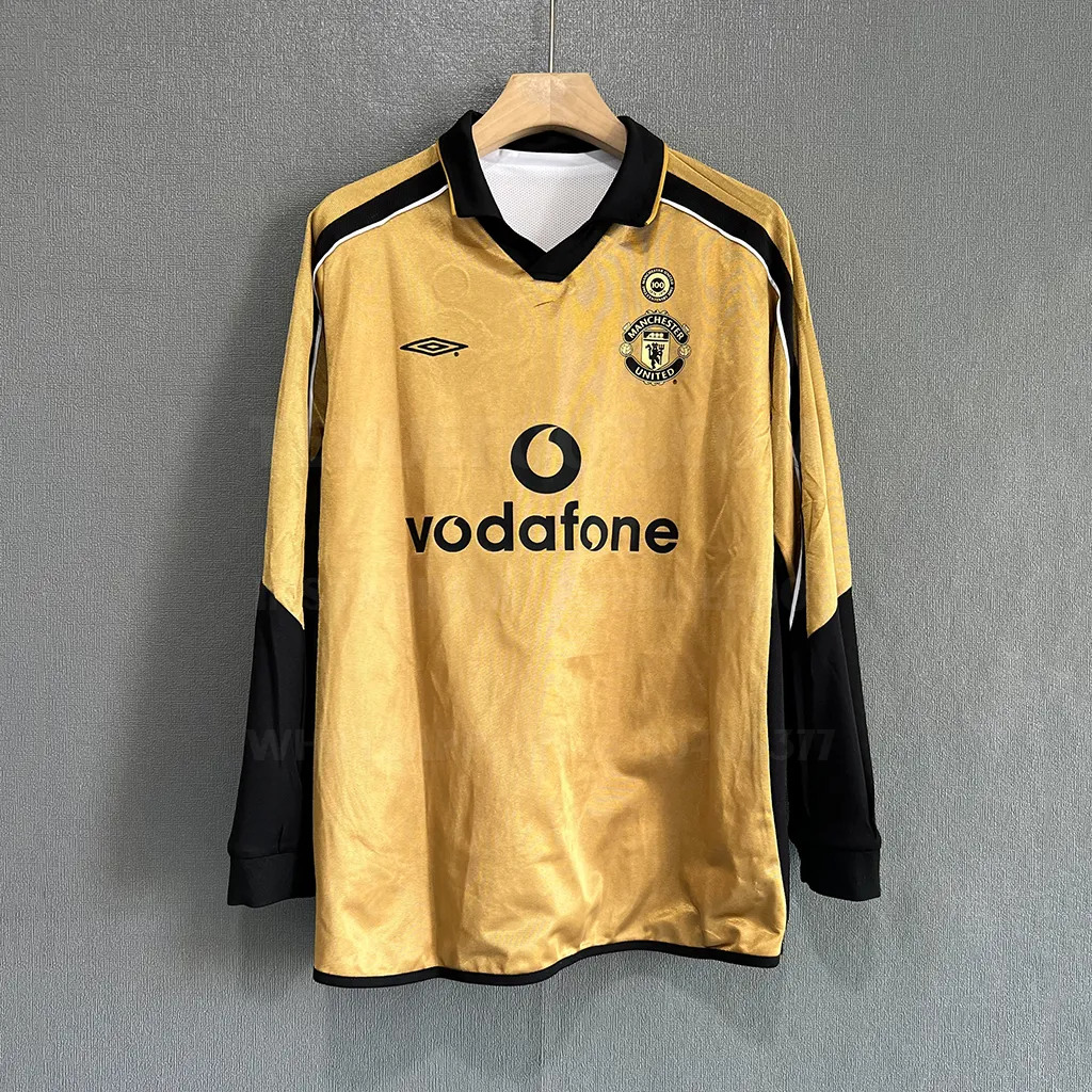 Man Utd Retro 01-02 Away LS (6)