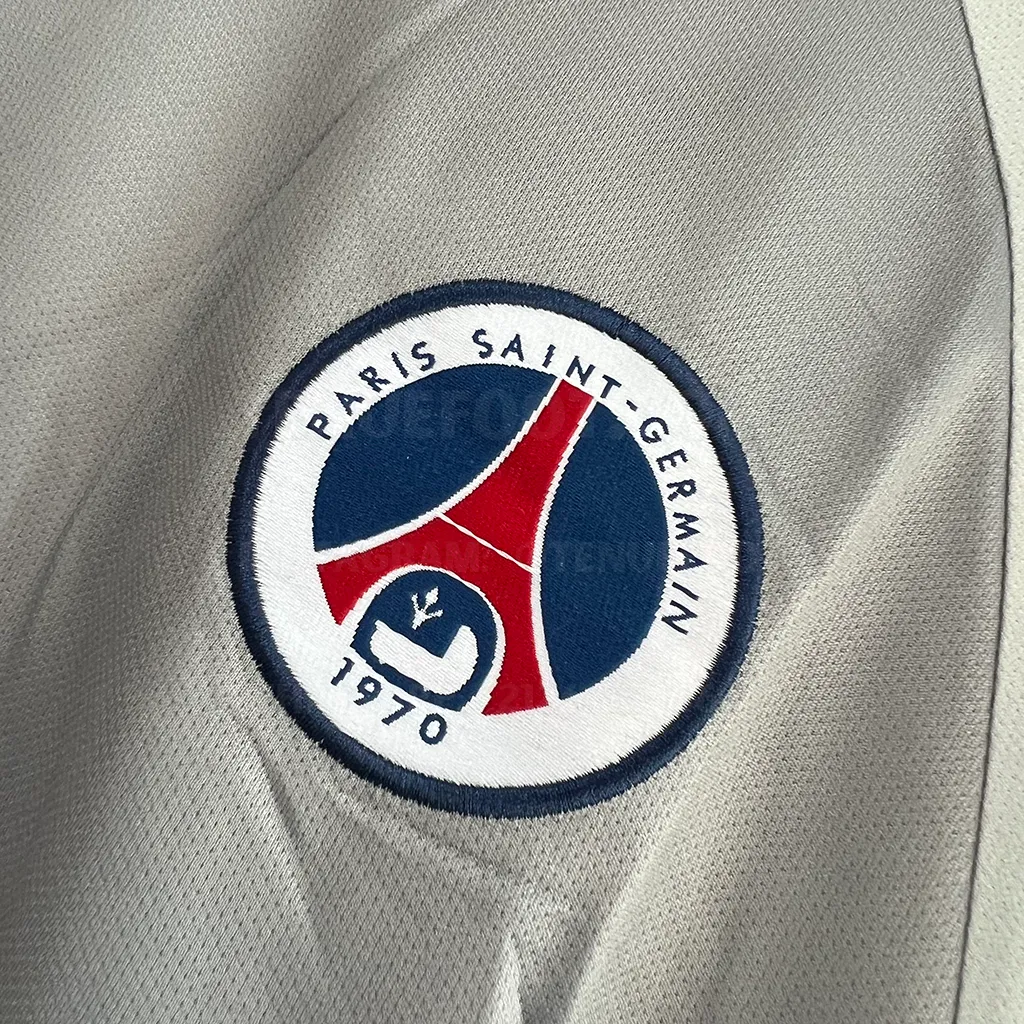 PSG Retro 01-02 Away (2)
