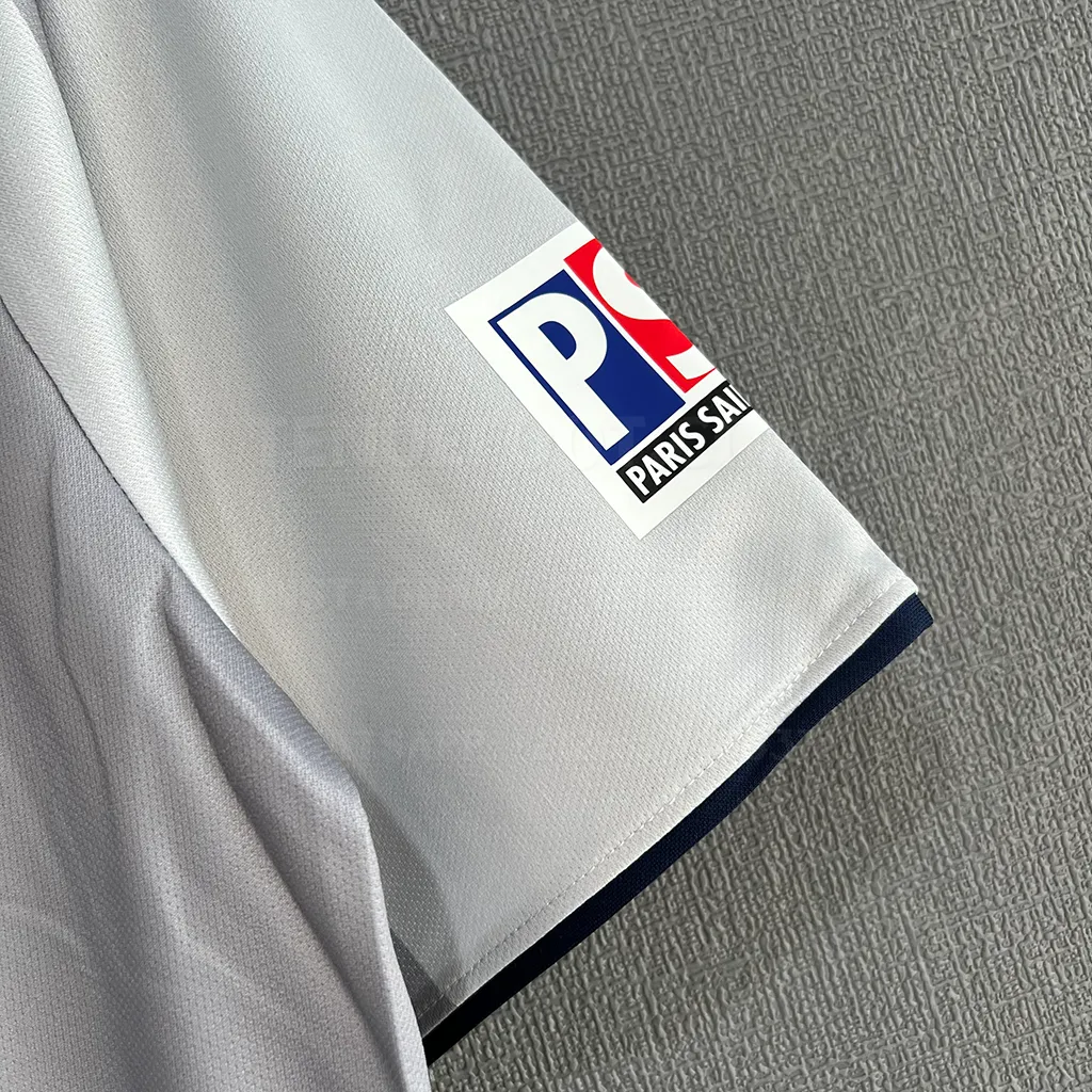 PSG Retro 01-02 Away (4)