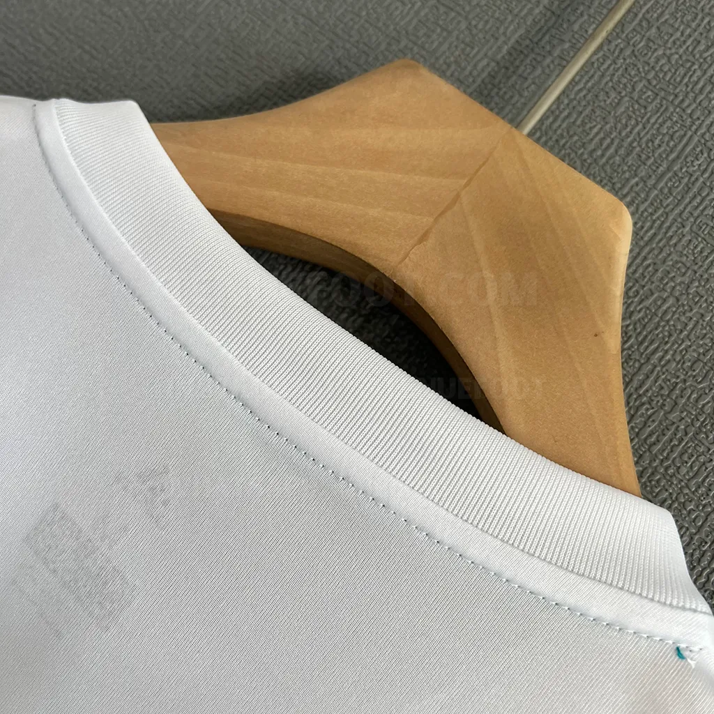 Real Madrid Retro 17-18 Home (6)