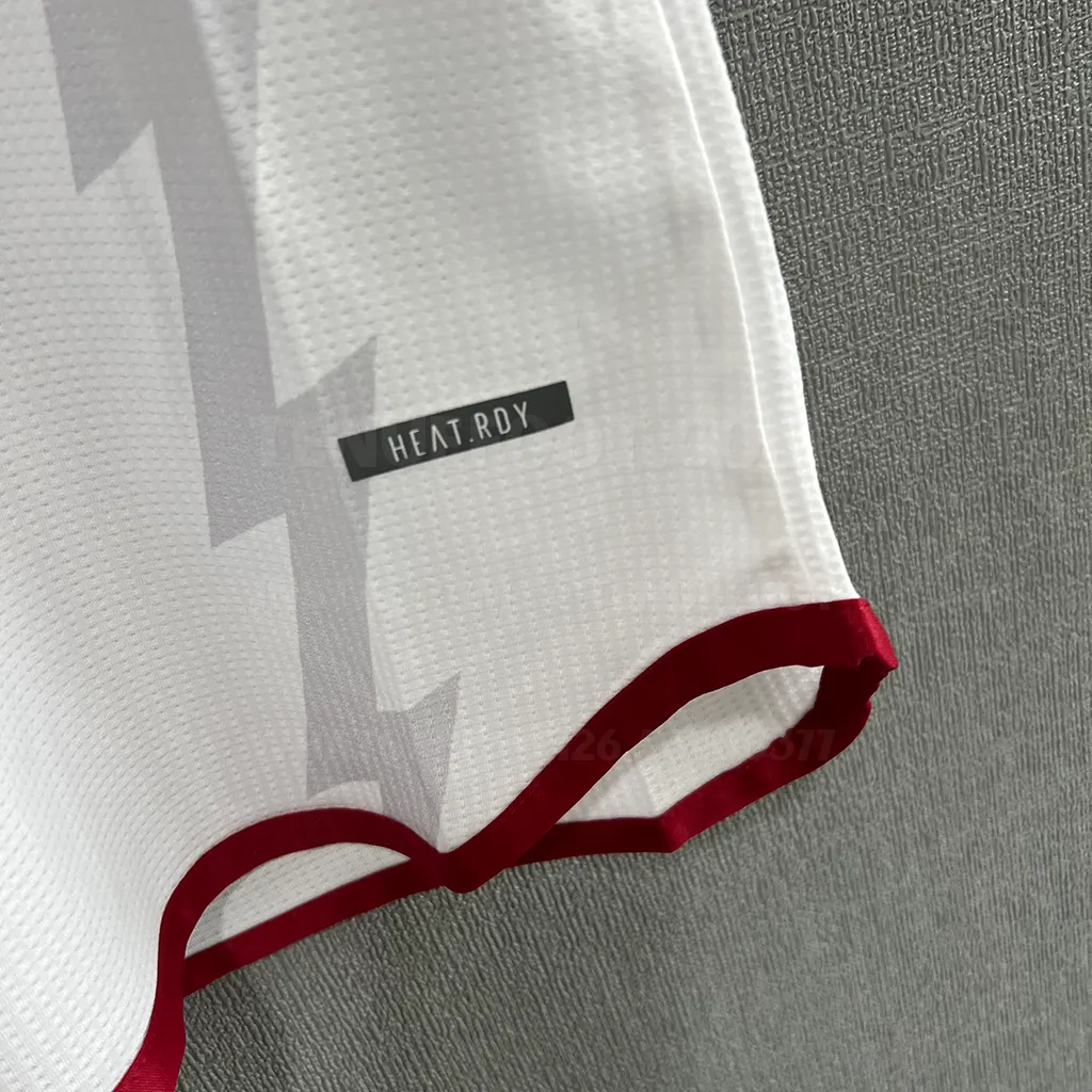 Arsenal Special White Player Version (5)