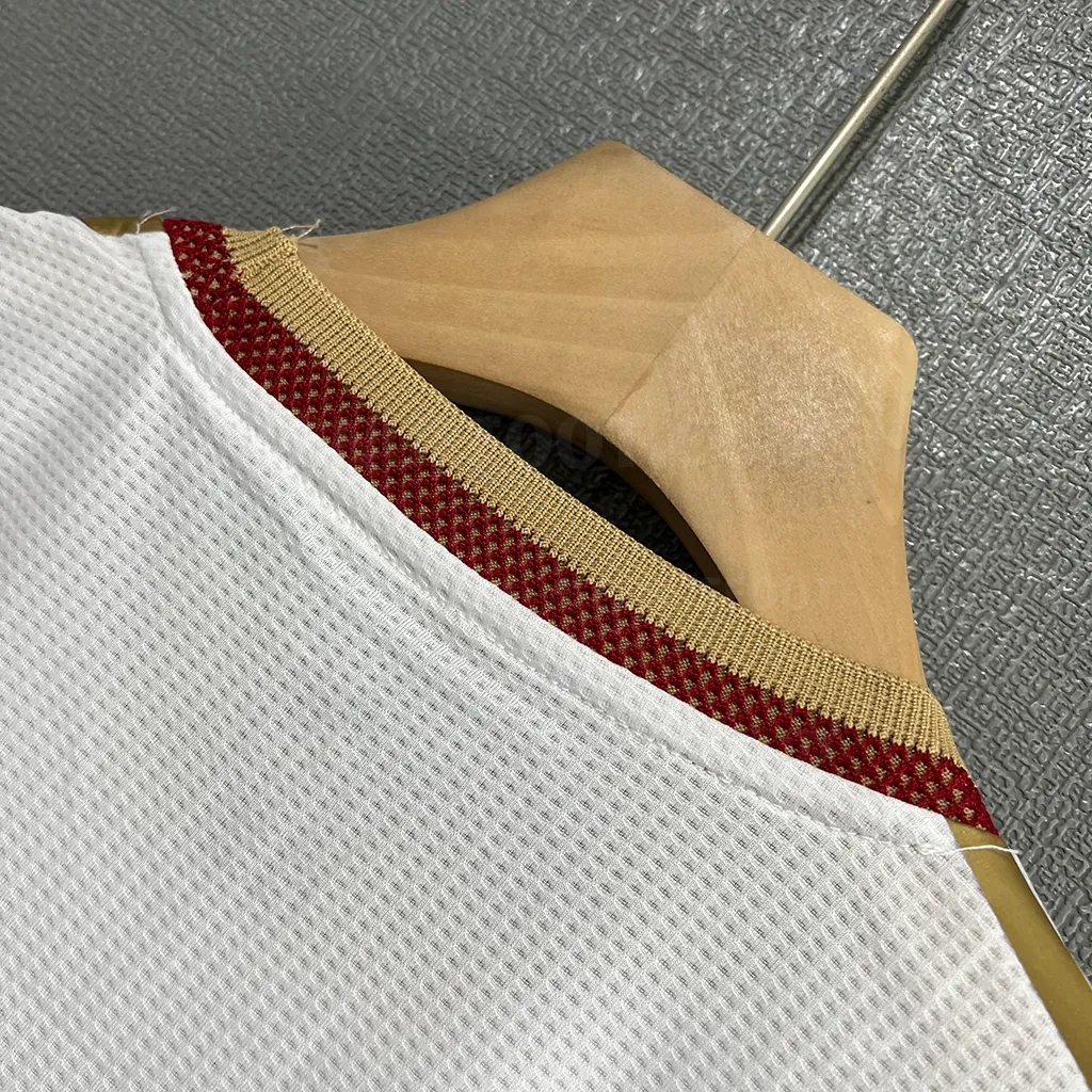 Arsenal Special White Player Version (6)