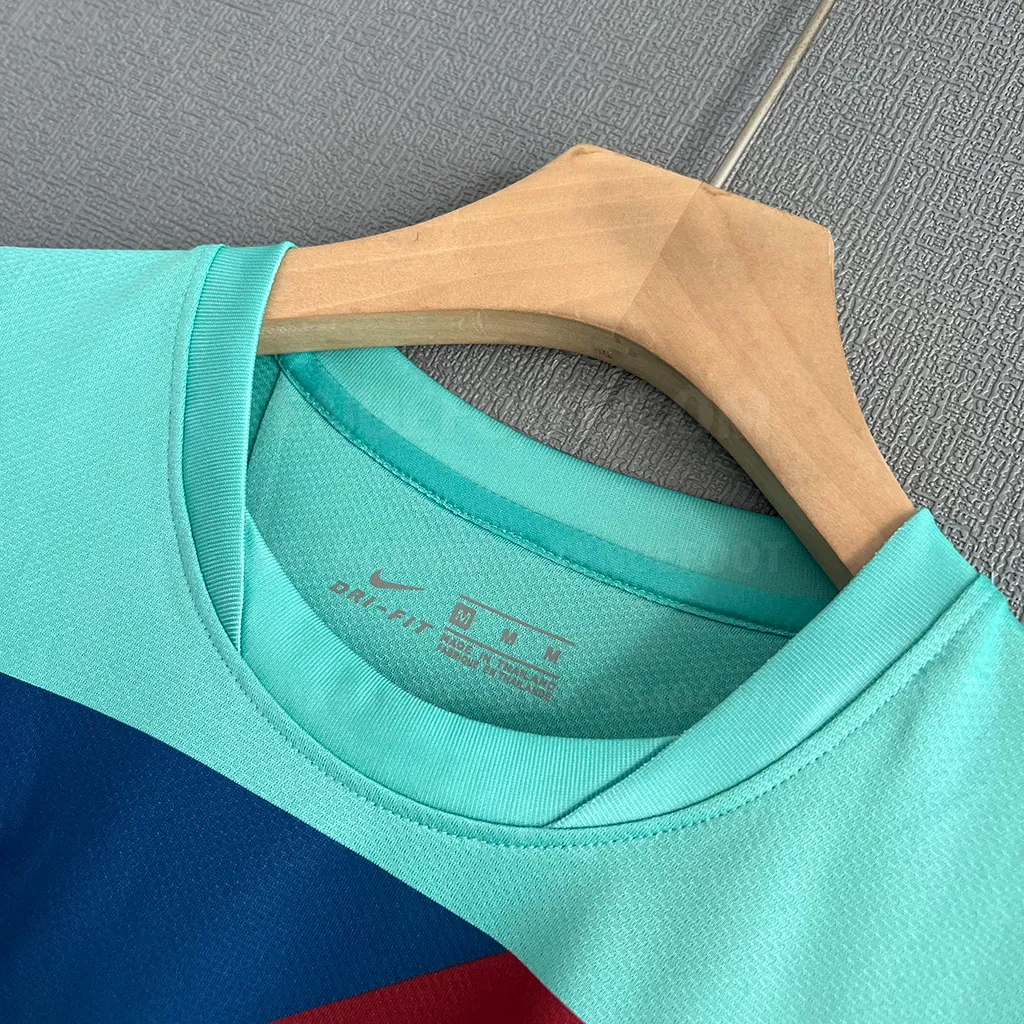 Barcelona Retro 10-11 Away (3)