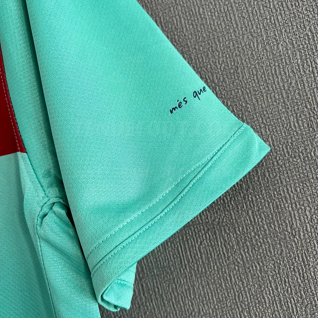 Barcelona Retro 10-11 Away (4)