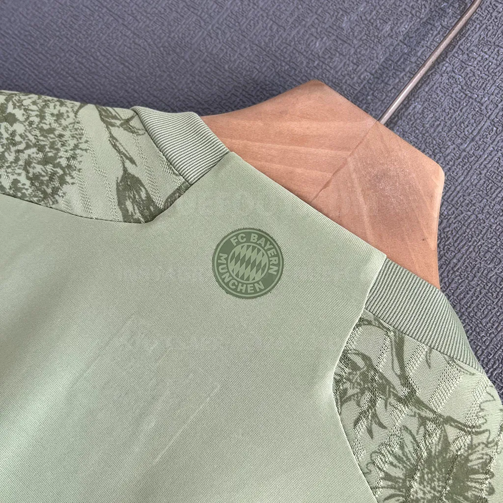 Bayern Munich Oktoberfest Player Version (6)