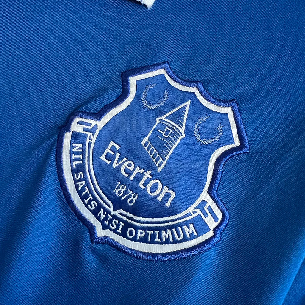 Everton Home (2)