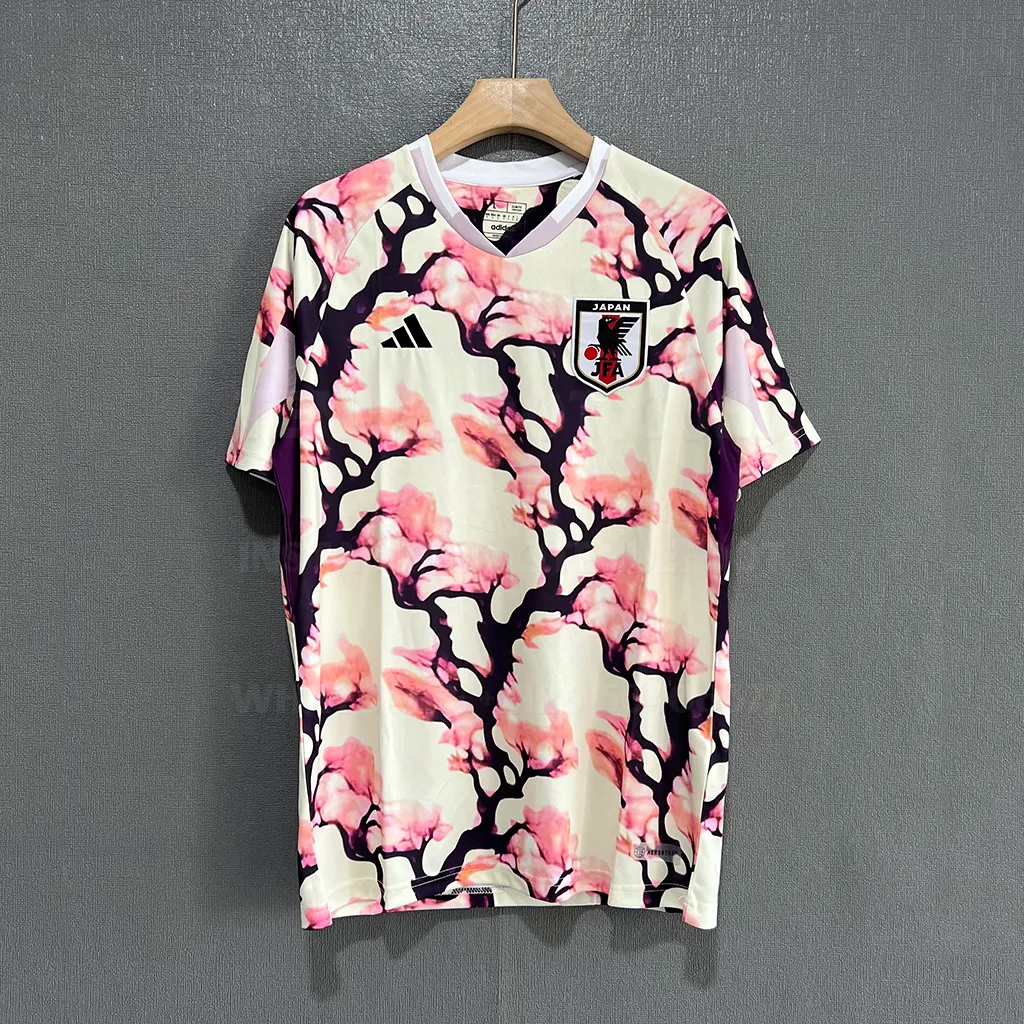 Japan Concept Cherry tree (1)