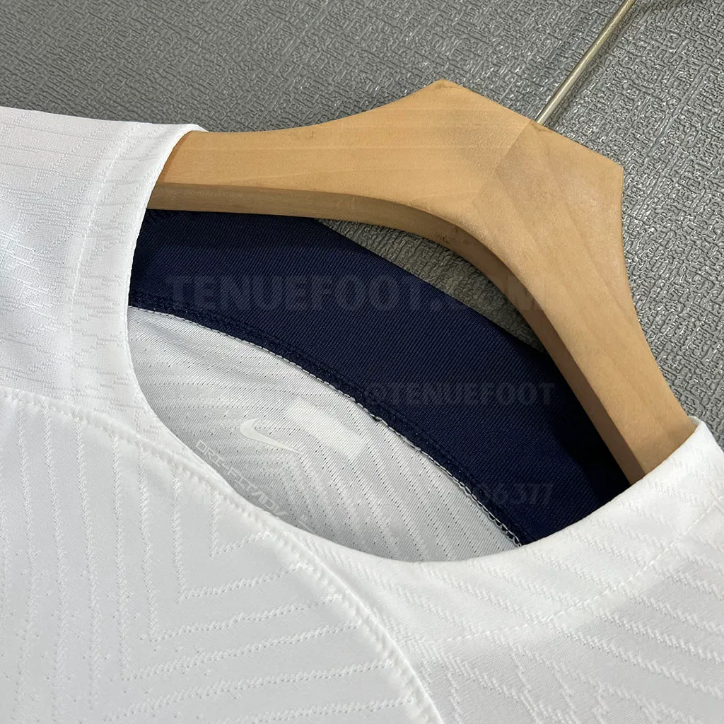 PSG Away Player Version (3)