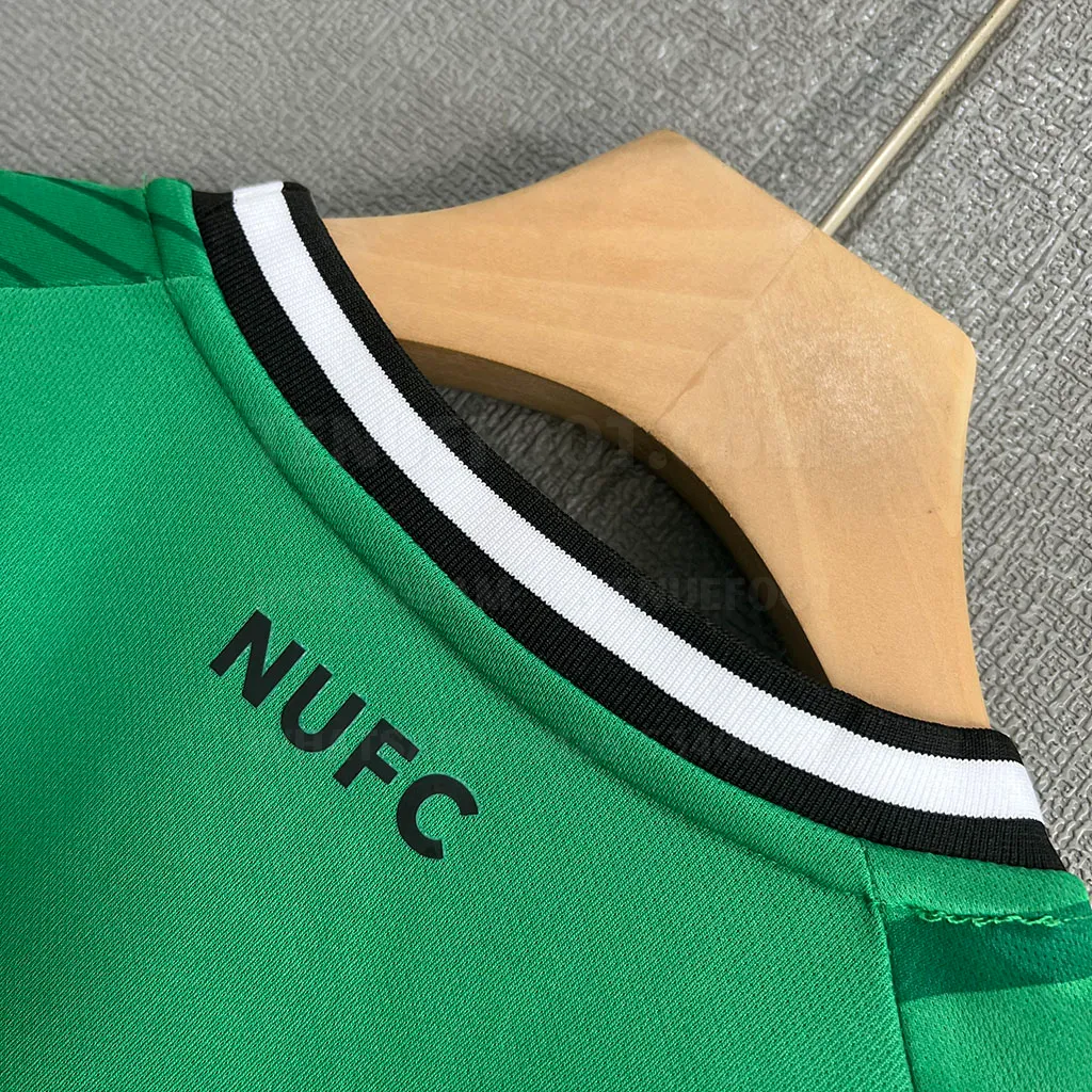 Newcastle United Away (6)