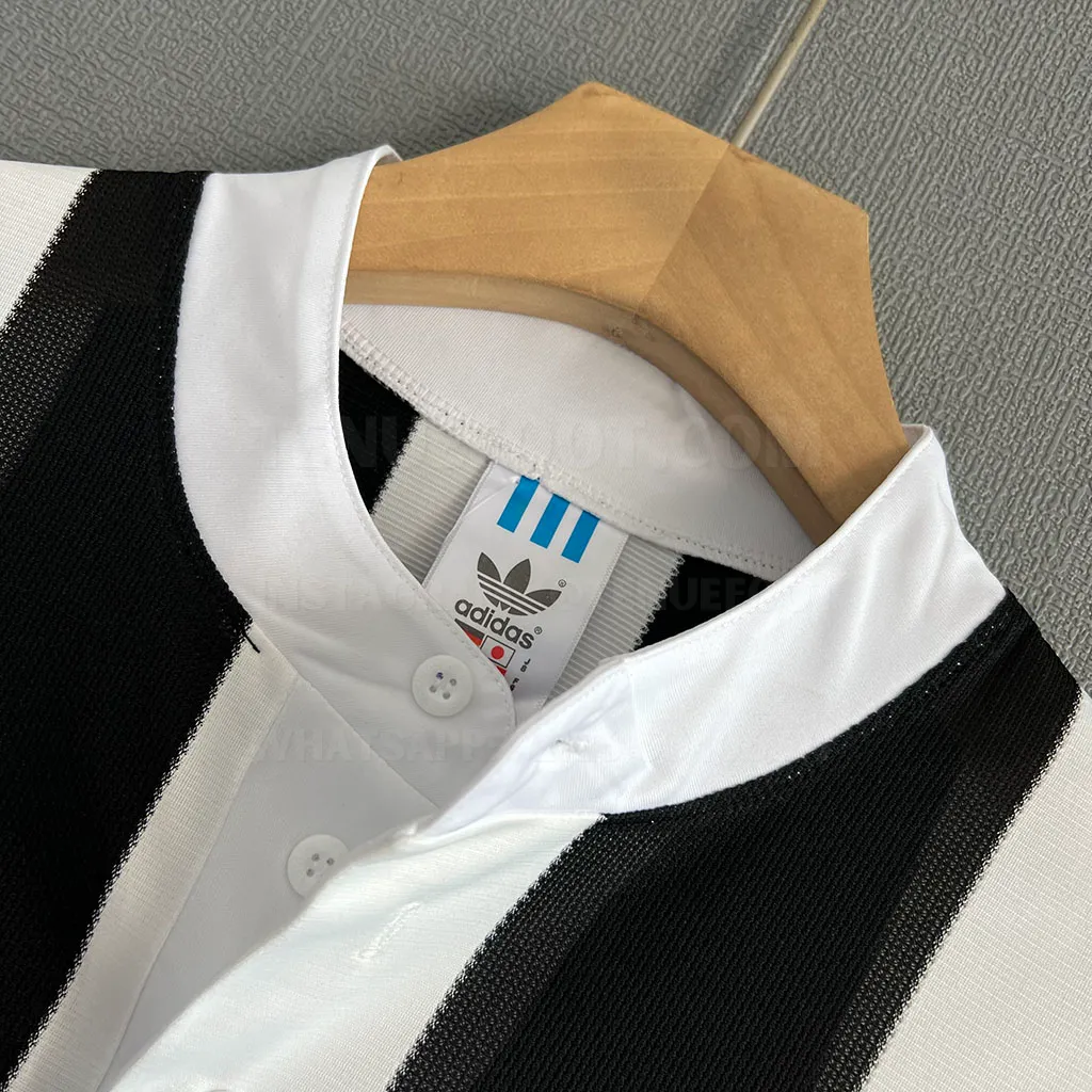 Newcastle United Retro 95-97 Home (3)