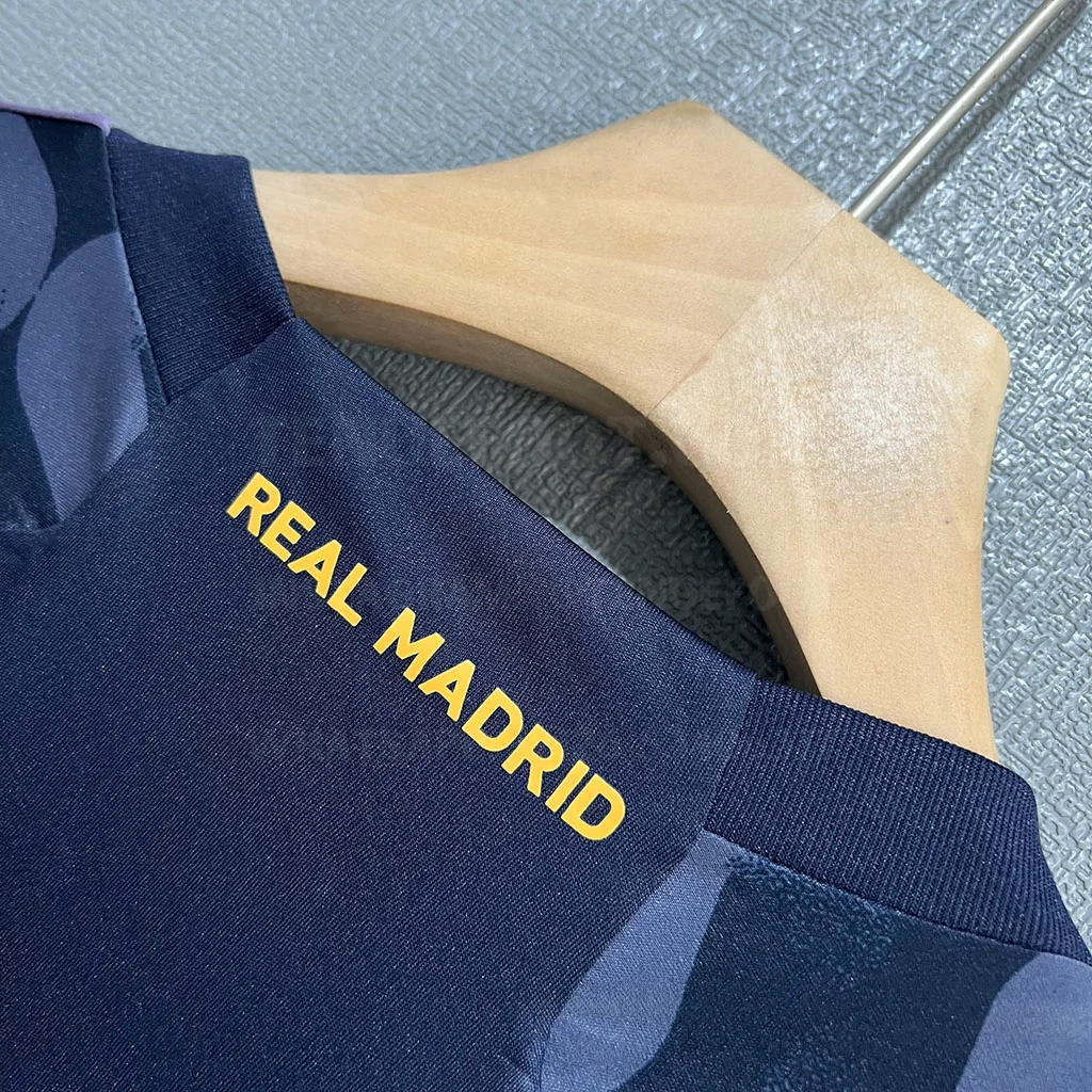 Real Madrid Away (6)