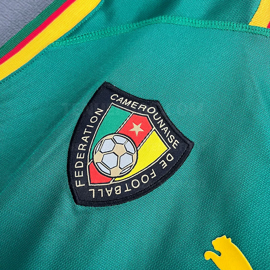 Cameroom Retro 2002 Home (2)