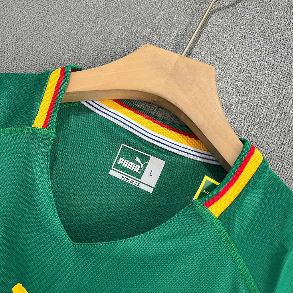 Cameroom Retro 2002 Home (4)