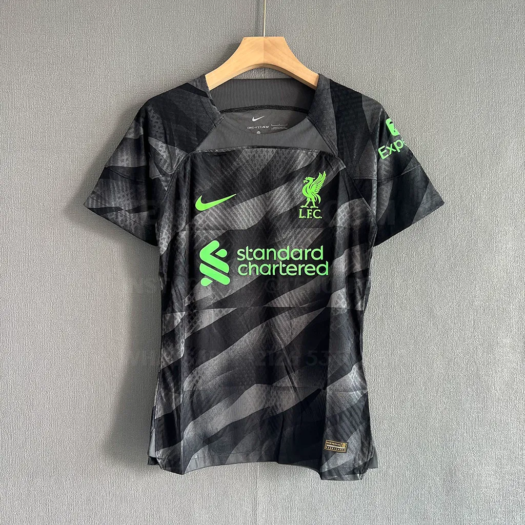 Liverpool GK Black Player Version (1)