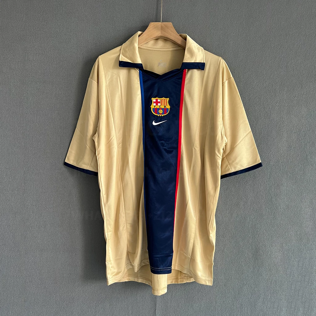Barcelona Retro 01-02 Away (1)