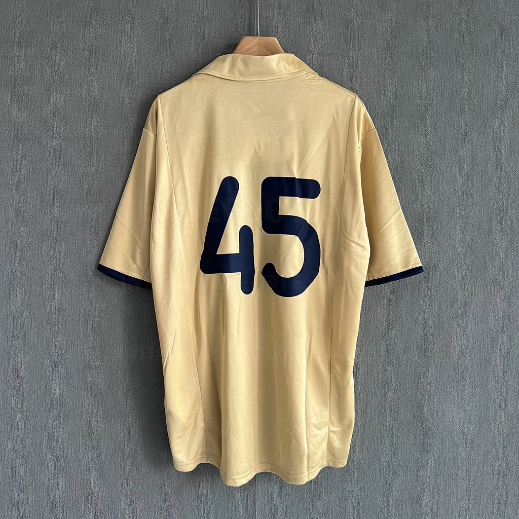 Barcelona Retro 01-02 Away (7)