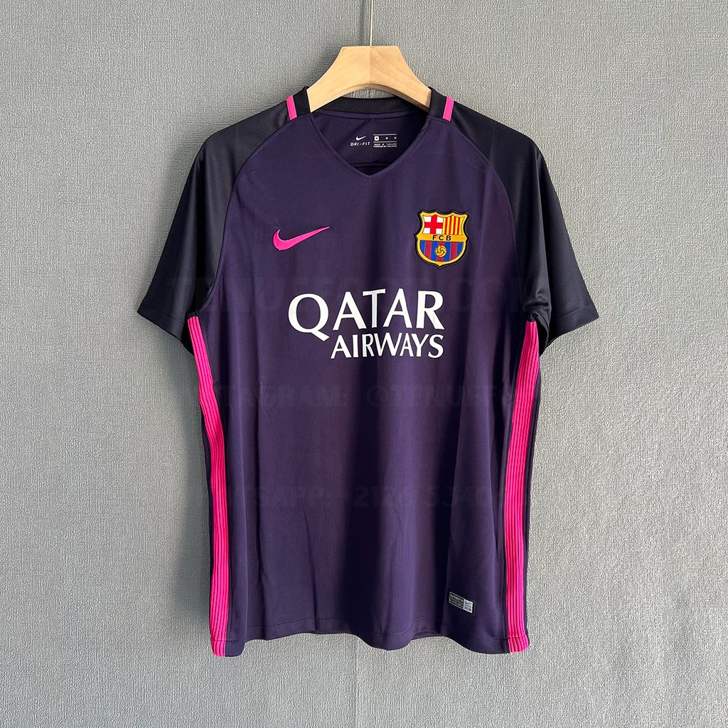 Barcelona Retro 16-17 Away (1)