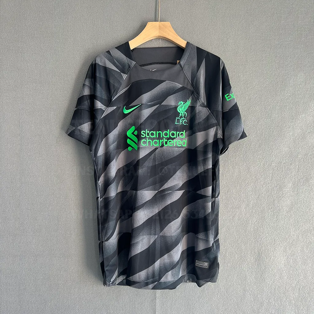 Liverpool GK Black (1)