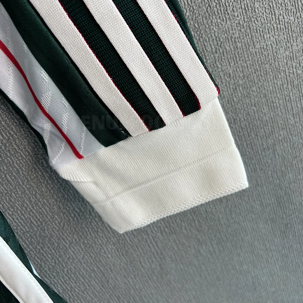 Man Utd Away LS Player Version (4)