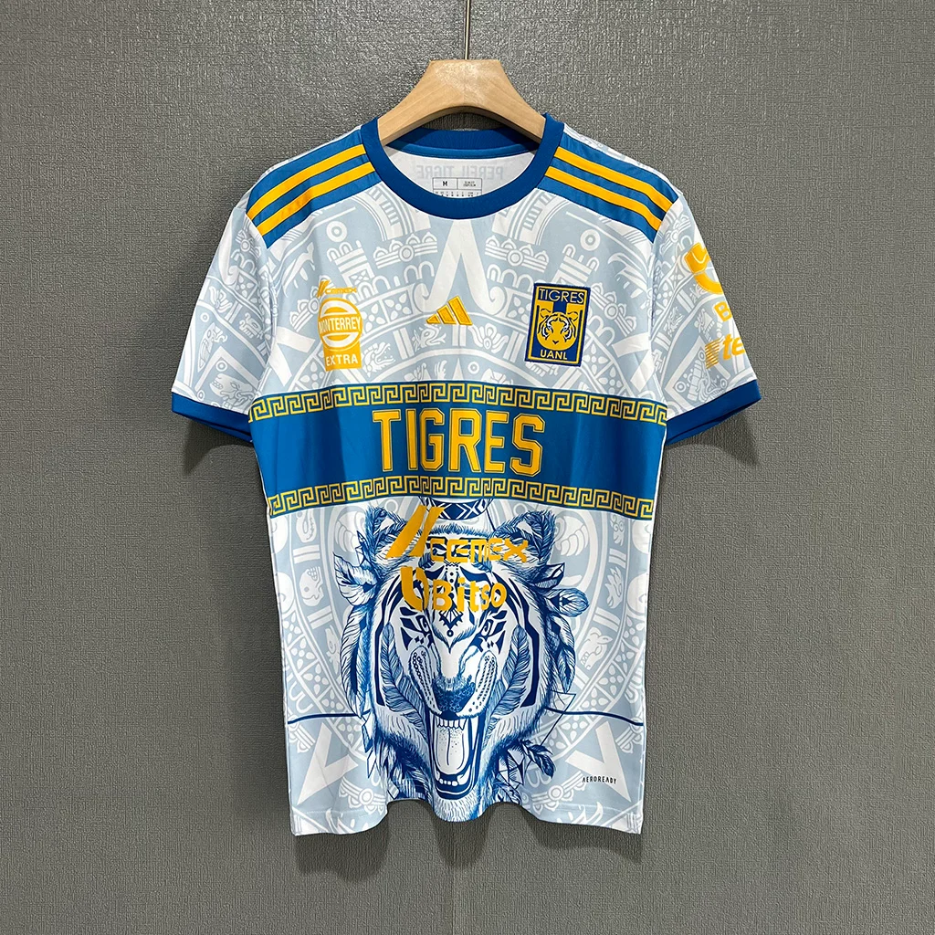 Pumas UNAM Third (1)
