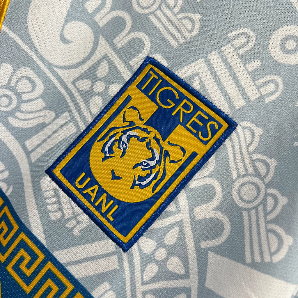 Pumas UNAM Third (2)