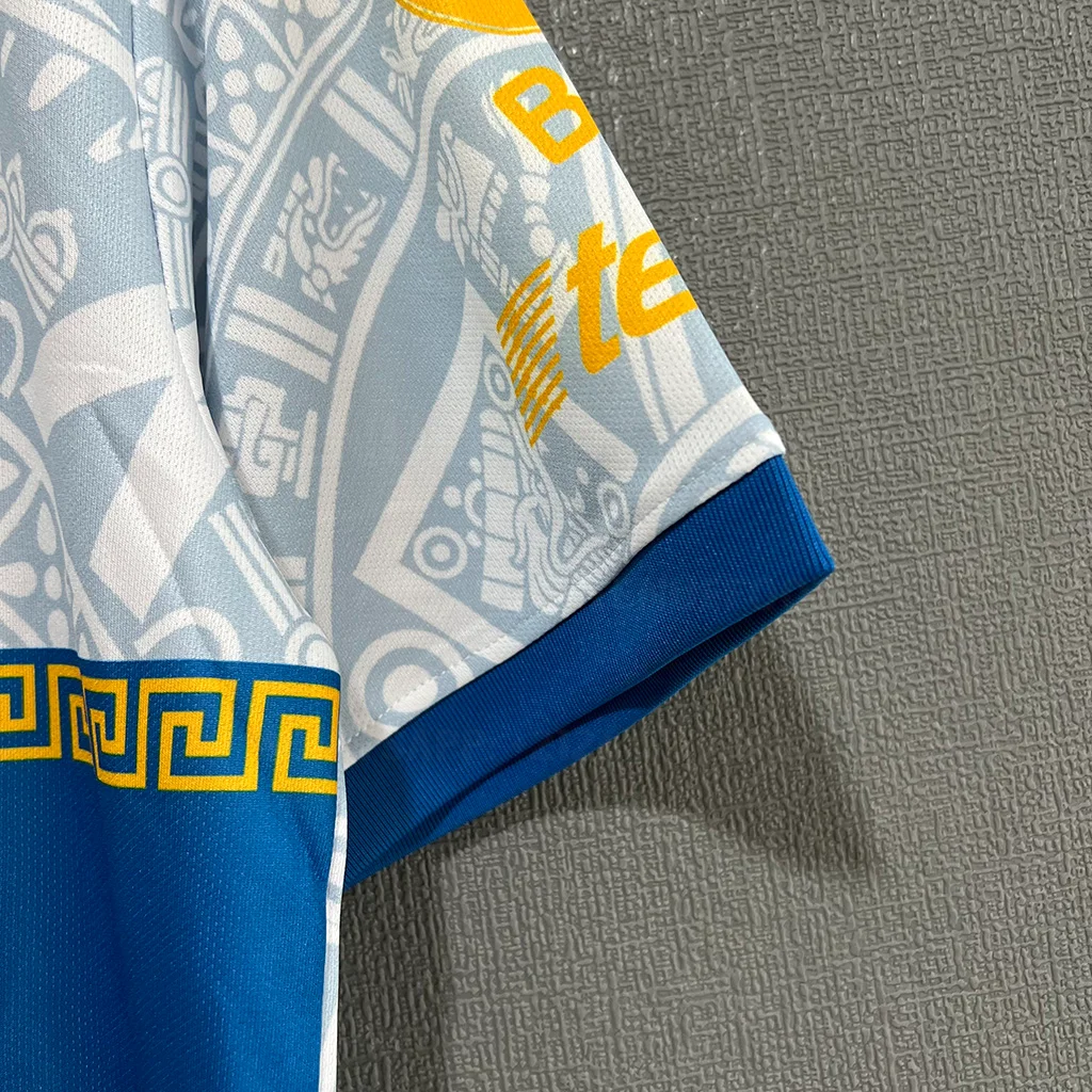 Pumas UNAM Third (4)