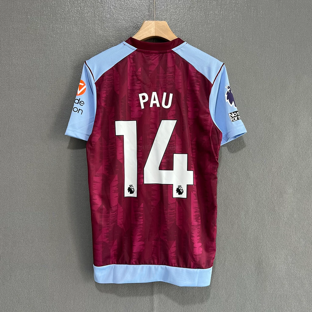 Aston Villa Home (7)