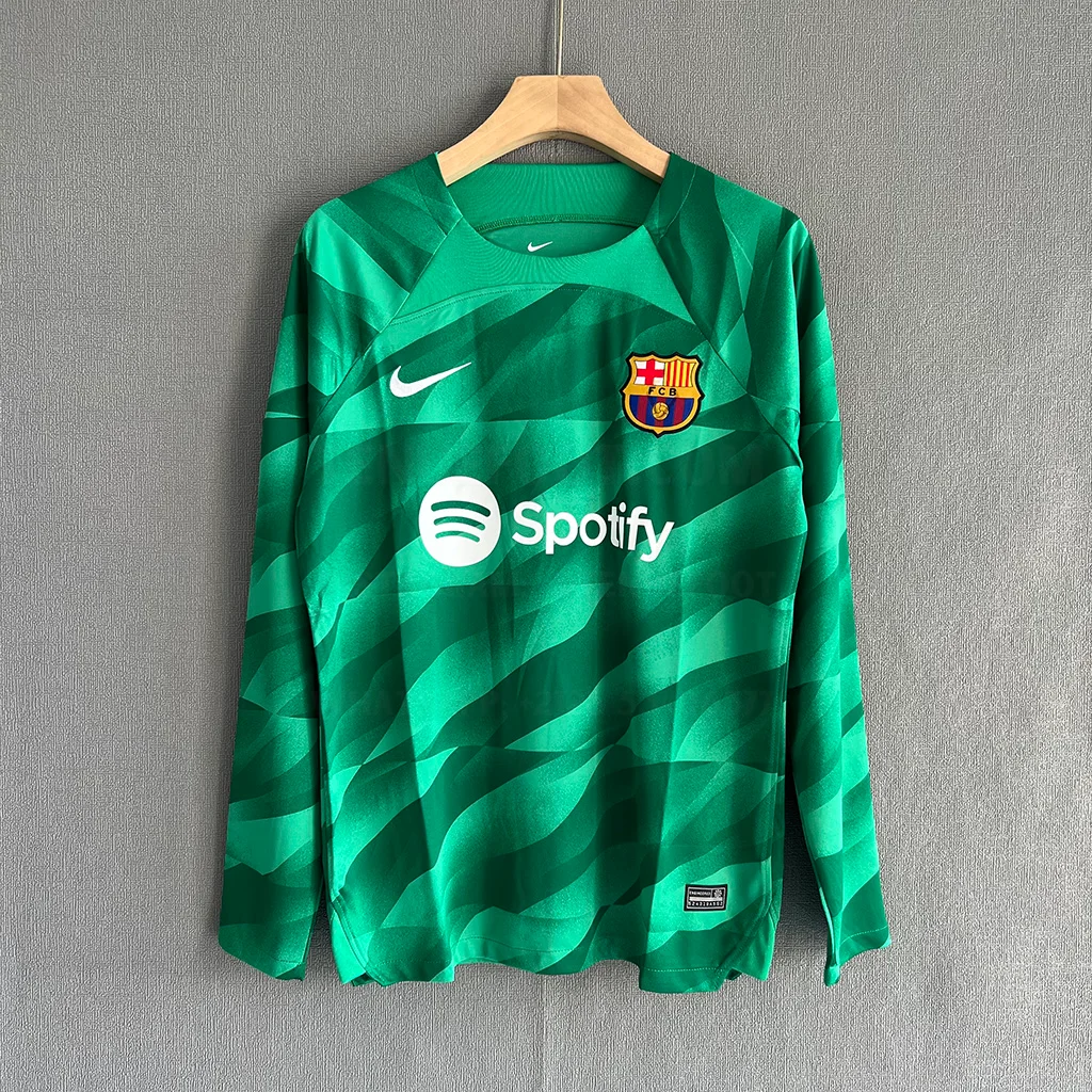 Barcelona GK Green LS (1)