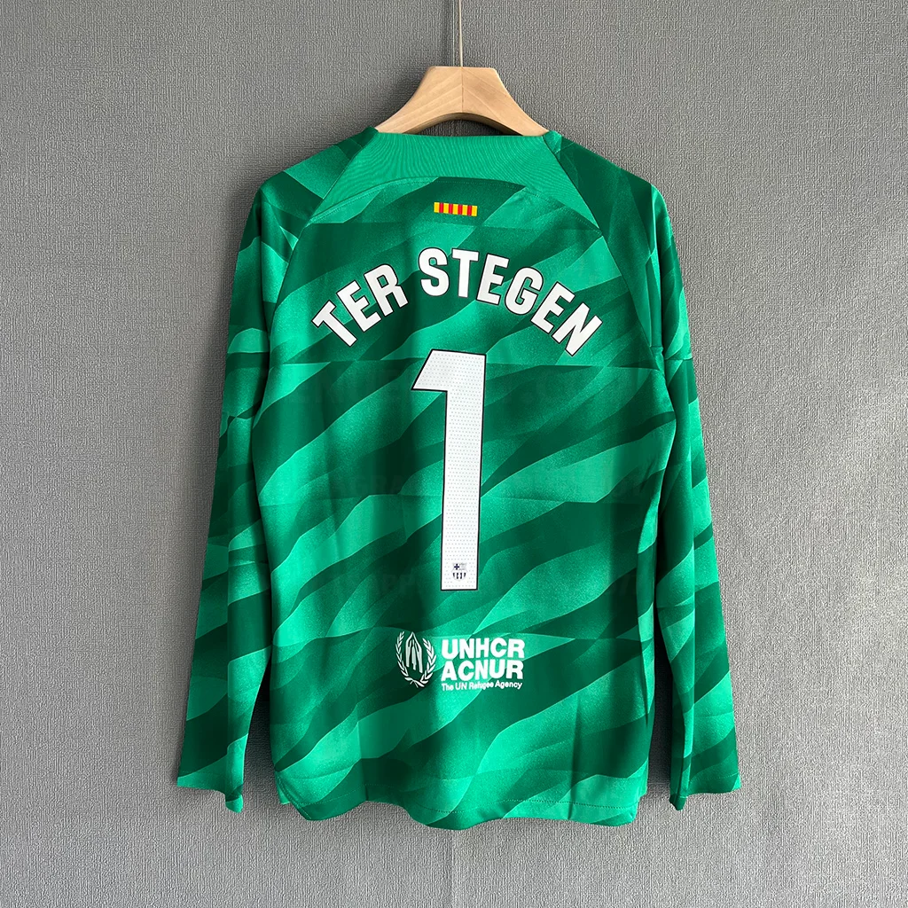 Barcelona GK Green LS (7)