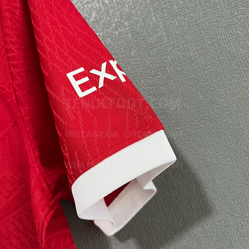 Liverpool Home Player Version (4)