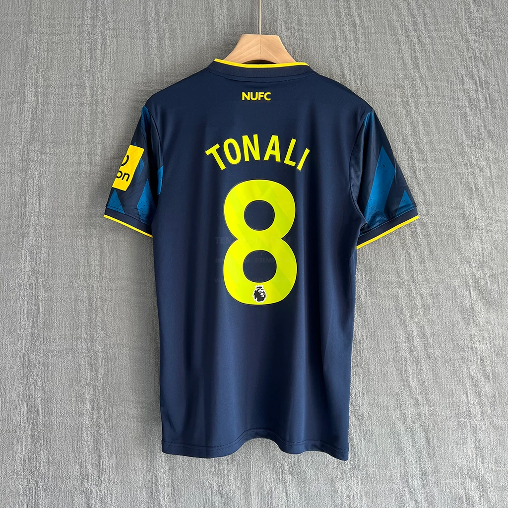 Newcastle United Third (7)