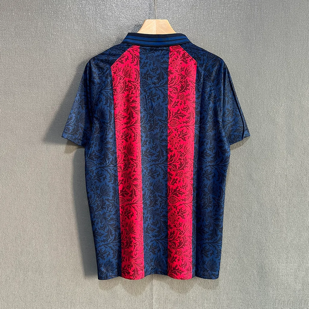Barcelona Concept Blue Red (7)
