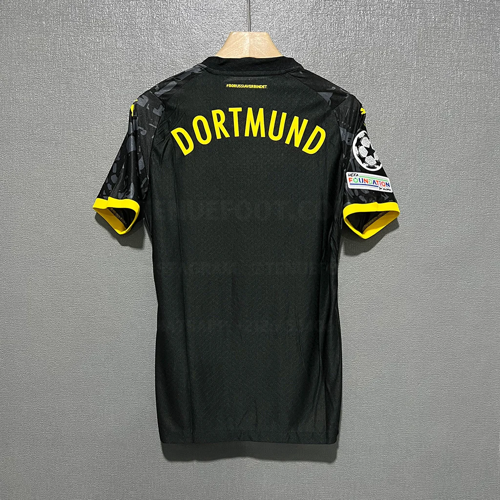 Borussia Dortmund Away Player Version (7)