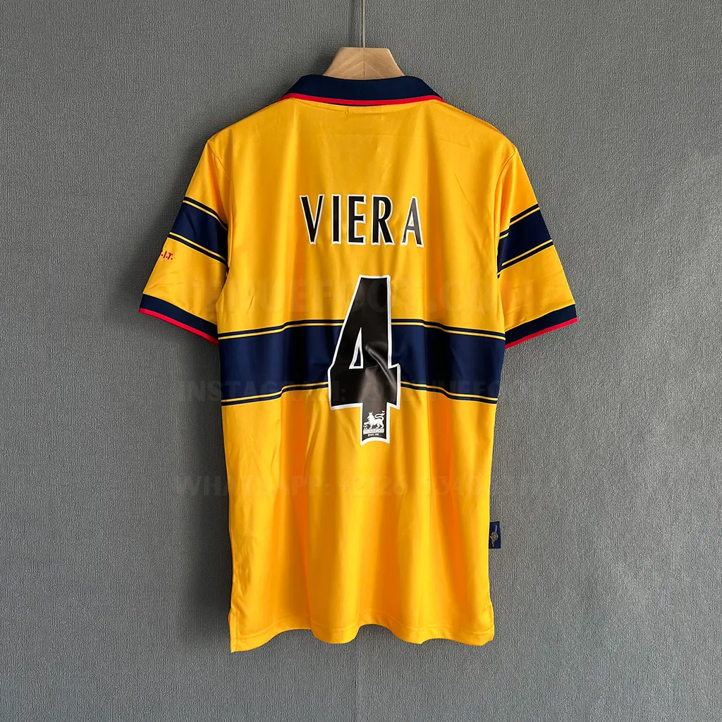 Arsenal Retro 97-99 Away (7)