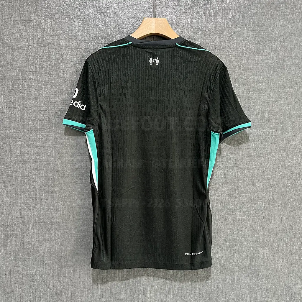Liverpool Away Player Version (7)